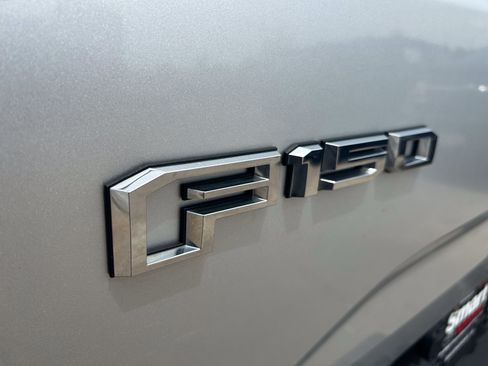 Used 2017 Ford F150 Lariat w/ Equipment Group 502A Luxury AWD/4WD image 8