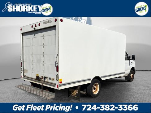 Used 2016 Ford E-350 and Econoline 350 Super Duty RWD image 3