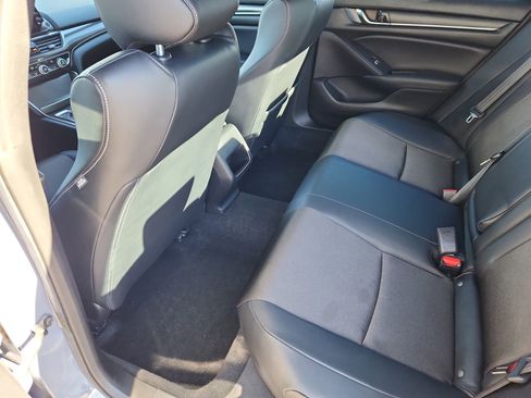 Used 2022 Honda Accord Sport image 11