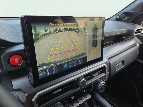 Used 2025 Toyota 4Runner TRD Off-Road Premium w/ Tow Technology Package AWD/4WD image 17