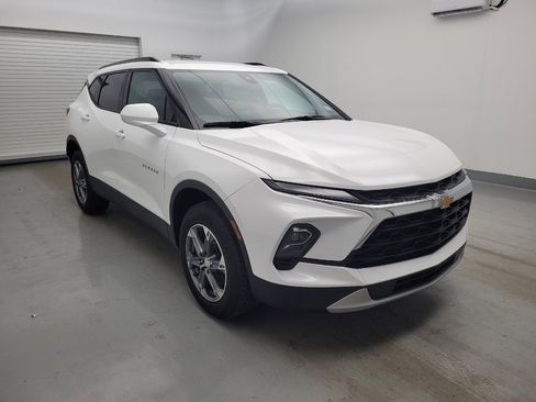 Used 2024 Chevrolet Blazer LT w/ Convenience Package FWD image 13