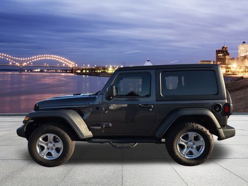 Used 2020 Jeep Wrangler Sport image 2