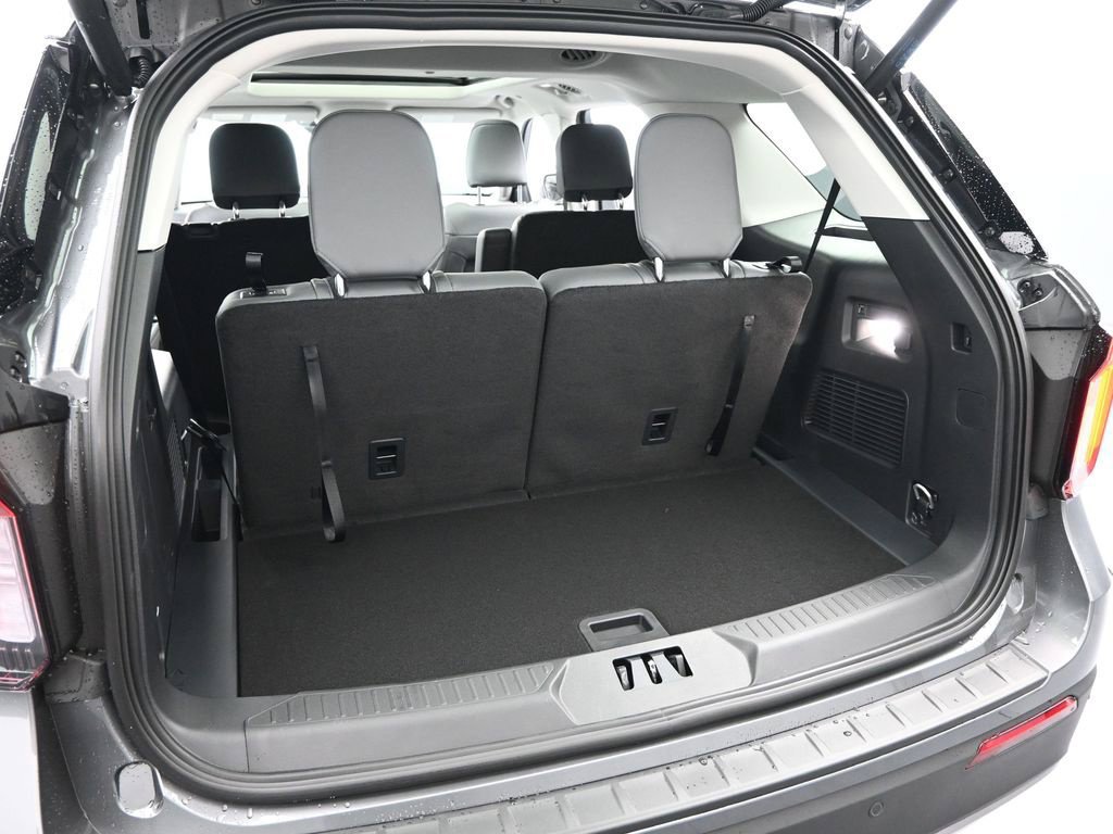 New 2026 Ford Explorer Active w/ Active Comfort Package AWD/4WD image 24
