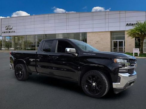 Used 2020 Chevrolet Silverado 1500 LT w/ Trailering Package AWD/4WD image 2