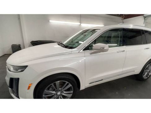 Used 2020 Cadillac XT6 Premium Luxury image 5