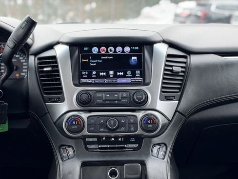 Used 2016 Chevrolet Suburban LT image 25