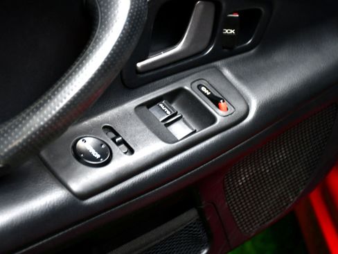 Used 2005 Honda S2000 image 16