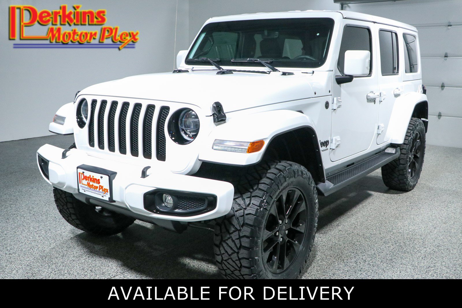 Used 2023 Jeep Wrangler Unlimited Sahara AWD/4WD image 1