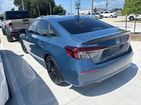 Used 2025 Honda Civic Sport image 6