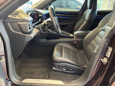 Used 2024 Porsche Macan 4 Electric image 15