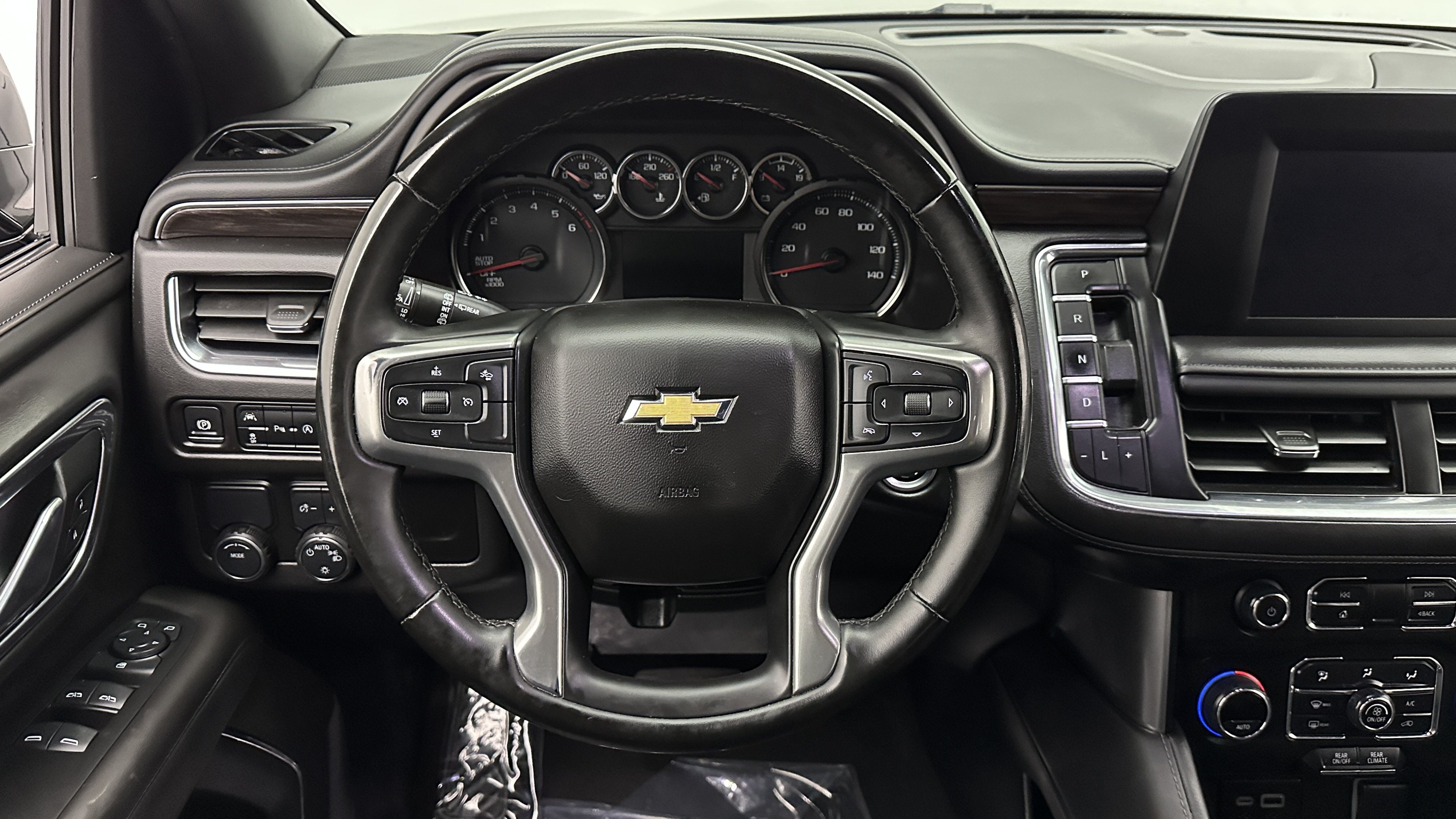Used 2024 Chevrolet Tahoe LS RWD image 32