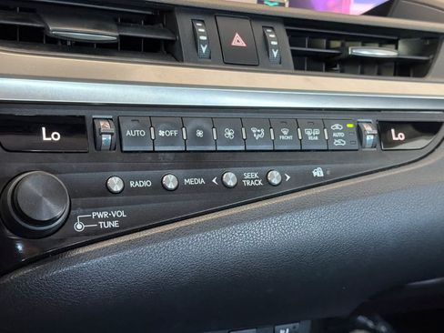 Used 2019 Lexus ES 350 w/ Premium Package FWD image 21
