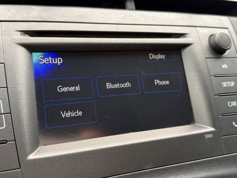 Used 2015 Toyota Prius Two image 28