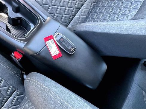 Used 2026 Nissan Kicks SV FWD image 32