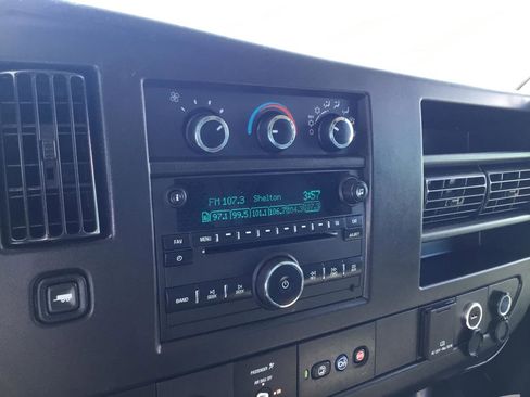 Used 2020 Chevrolet Express 2500 w/ Communications Package RWD image 18