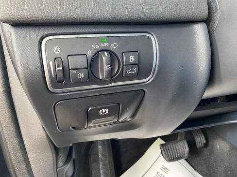 Used 2017 Volvo XC60 T5 Dynamic w/ Preferred Option Package FWD image 58