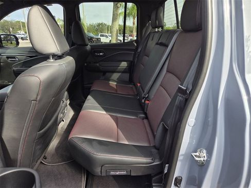 Used 2025 Honda Ridgeline Black Edition image 22