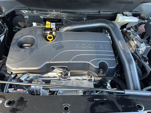 New 2026 Chevrolet Equinox LT w/ Convenience Package II image 31