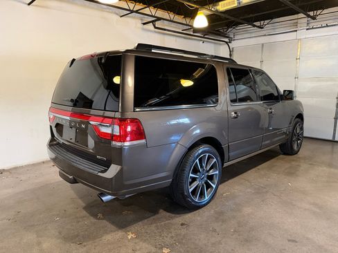 Used 2016 Lincoln Navigator L Reserve image 6