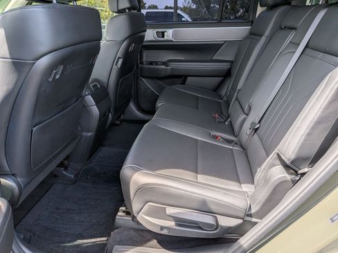 Used 2024 Hyundai Santa Fe SEL FWD image 15