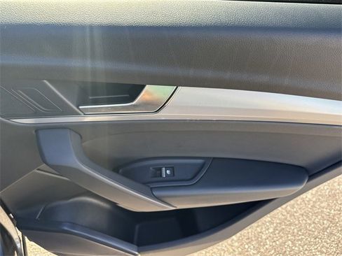 Certified 2025 Audi Q5 2.0T Premium w/ Convenience Plus Package image 32