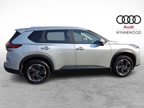 Used 2024 Nissan Rogue SV w/ SV Premium Package AWD/4WD image 7