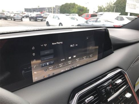 New 2026 Nissan Armada SL w/ Captain's Chari Seat Package image 29