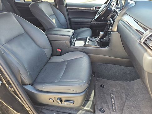 Used 2023 Lexus GX 460 Premium w/ Premium Package AWD/4WD image 10