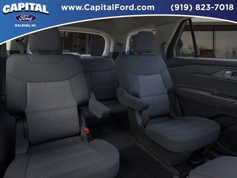 New 2025 Ford Explorer Active image 11