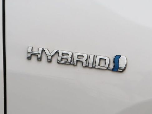 Used 2020 Toyota RAV4 XLE w/ XLE Grade Weather Package AWD/4WD image 43