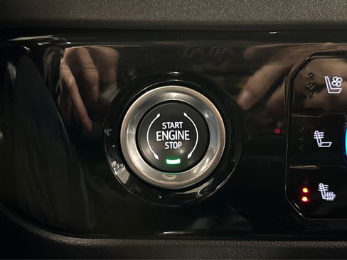 Used 2023 GMC Sierra 1500 SLT w/ SLT Premium Package image 34