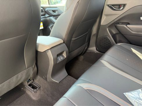 New 2025 Subaru Crosstrek 2.5i Limited w/ Popular Package #4A image 16