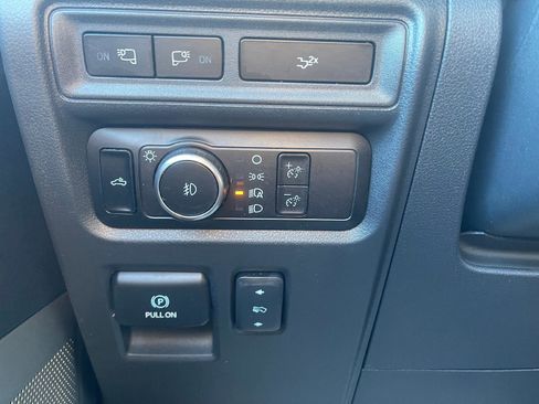 Used 2023 Ford F150 Lariat w/ Equipment Group 502A High image 18