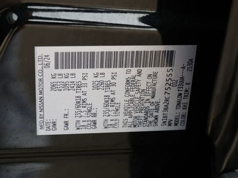 Used 2024 Nissan Rogue SV image 36