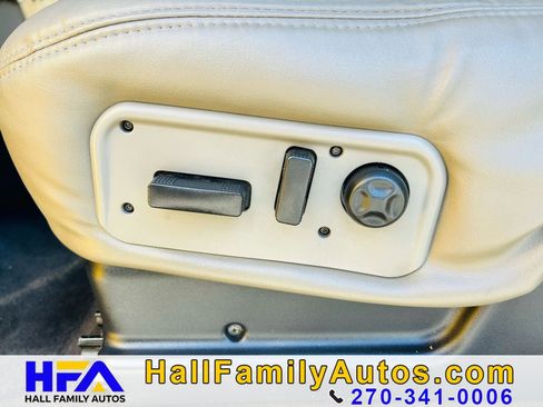 Used 2003 HUMMER H2 w/ Preferred Equipment Group image 17