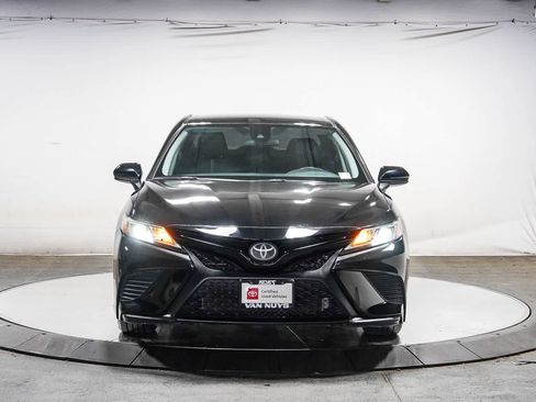 Certified 2019 Toyota Camry SE FWD image 6