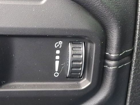 Used 2025 Jeep Wrangler Unlimited Sahara w/ Safety Group AWD/4WD image 25