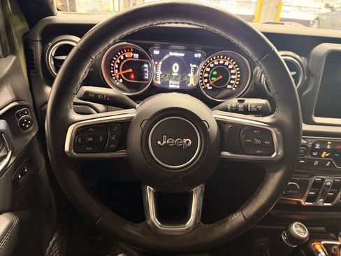 Used 2022 Jeep Wrangler Unlimited Sahara image 28