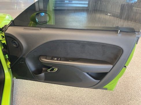 Used 2015 Dodge Challenger SRT Hellcat image 32