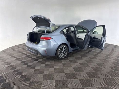 Used 2022 Toyota Corolla SE w/ SE Premium Package image 18