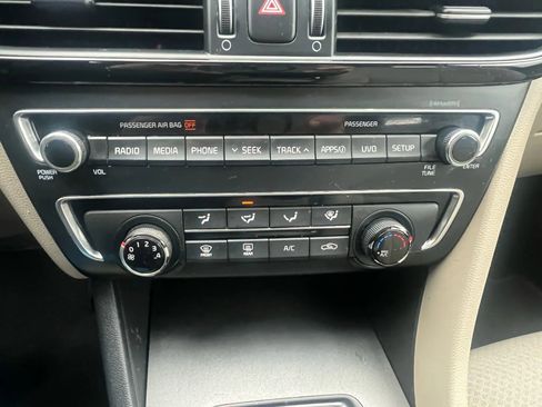 Used 2018 Kia Optima LX w/ 17" Alloy Wheels Package image 23