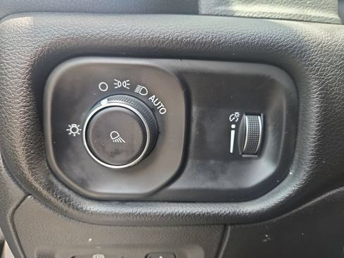 Used 2023 RAM 1500 Laramie AWD/4WD image 18