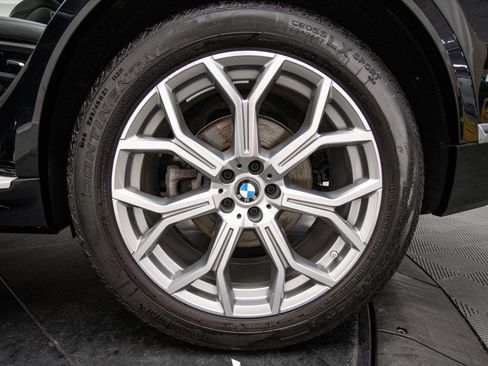 Used 2026 BMW X7 xDrive40i w/ Premium Package AWD/4WD image 29