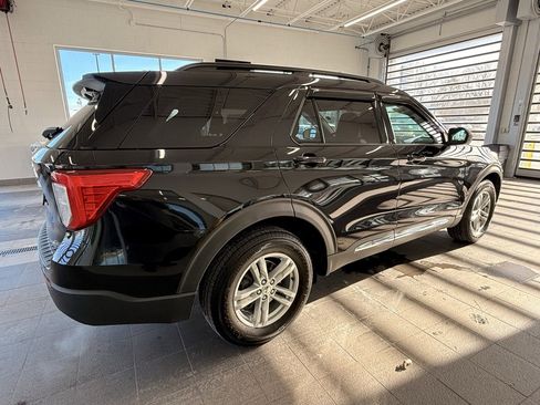 Used 2021 Ford Explorer XLT image 7