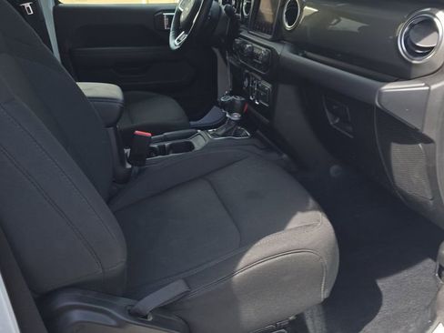 Used 2022 Jeep Wrangler Unlimited Sahara w/ LED Lighting Group image 5