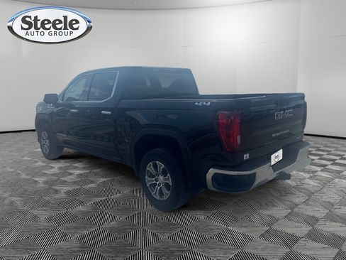 Used 2025 GMC Sierra 1500 SLT AWD/4WD image 3