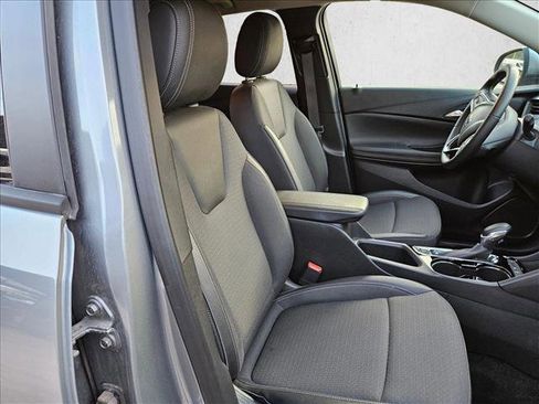 Used 2025 Buick Encore GX Preferred FWD image 16