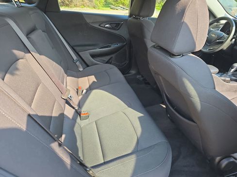 Used 2024 Chevrolet Malibu LT image 11