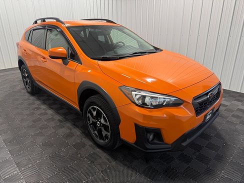 Used 2018 Subaru Crosstrek 2.0i Premium w/ Eyesight System image 2
