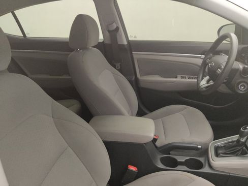 Used 2020 Hyundai Elantra SEL image 21